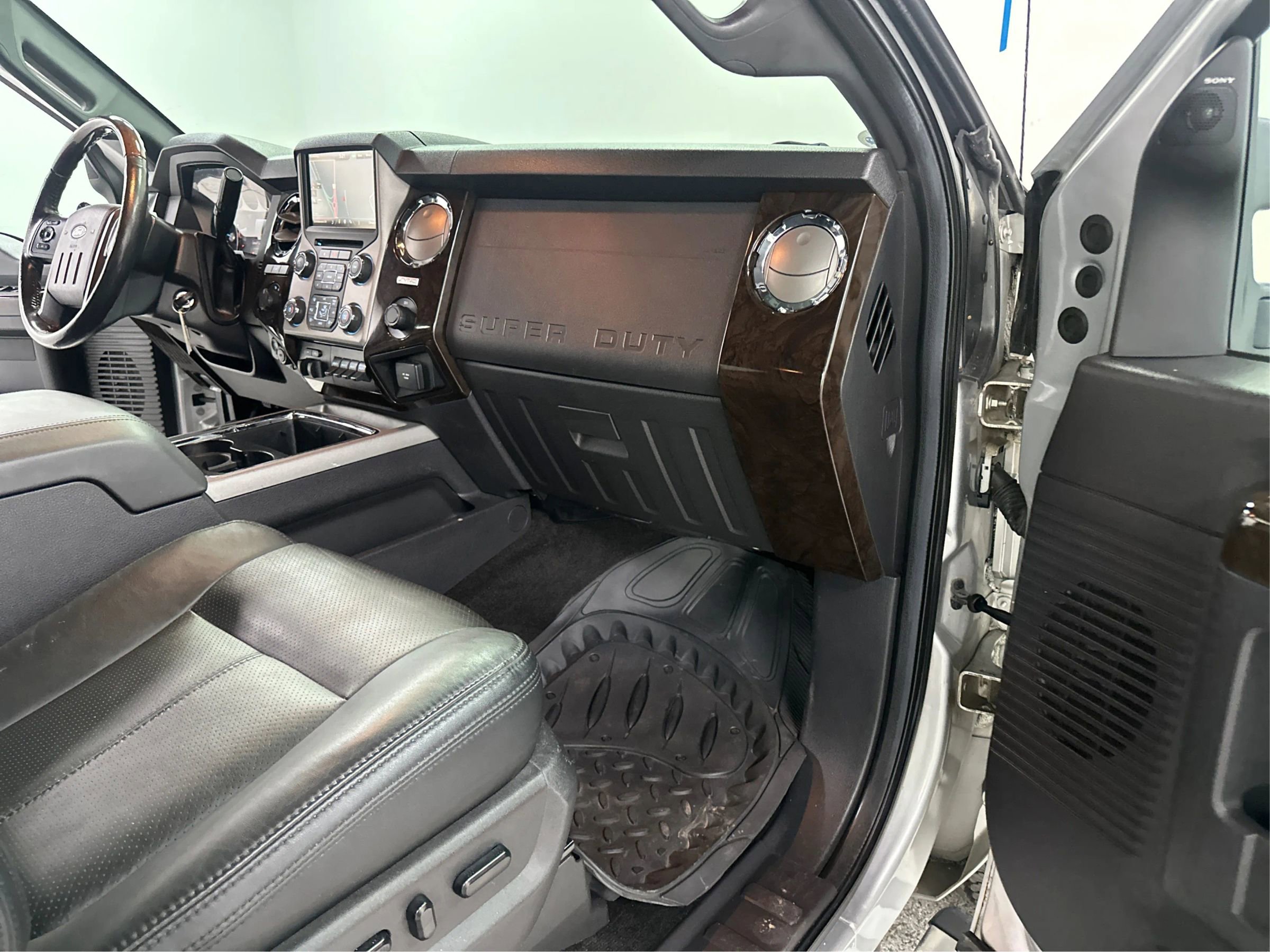 Used 2016 Ford F350 Platinum image 28