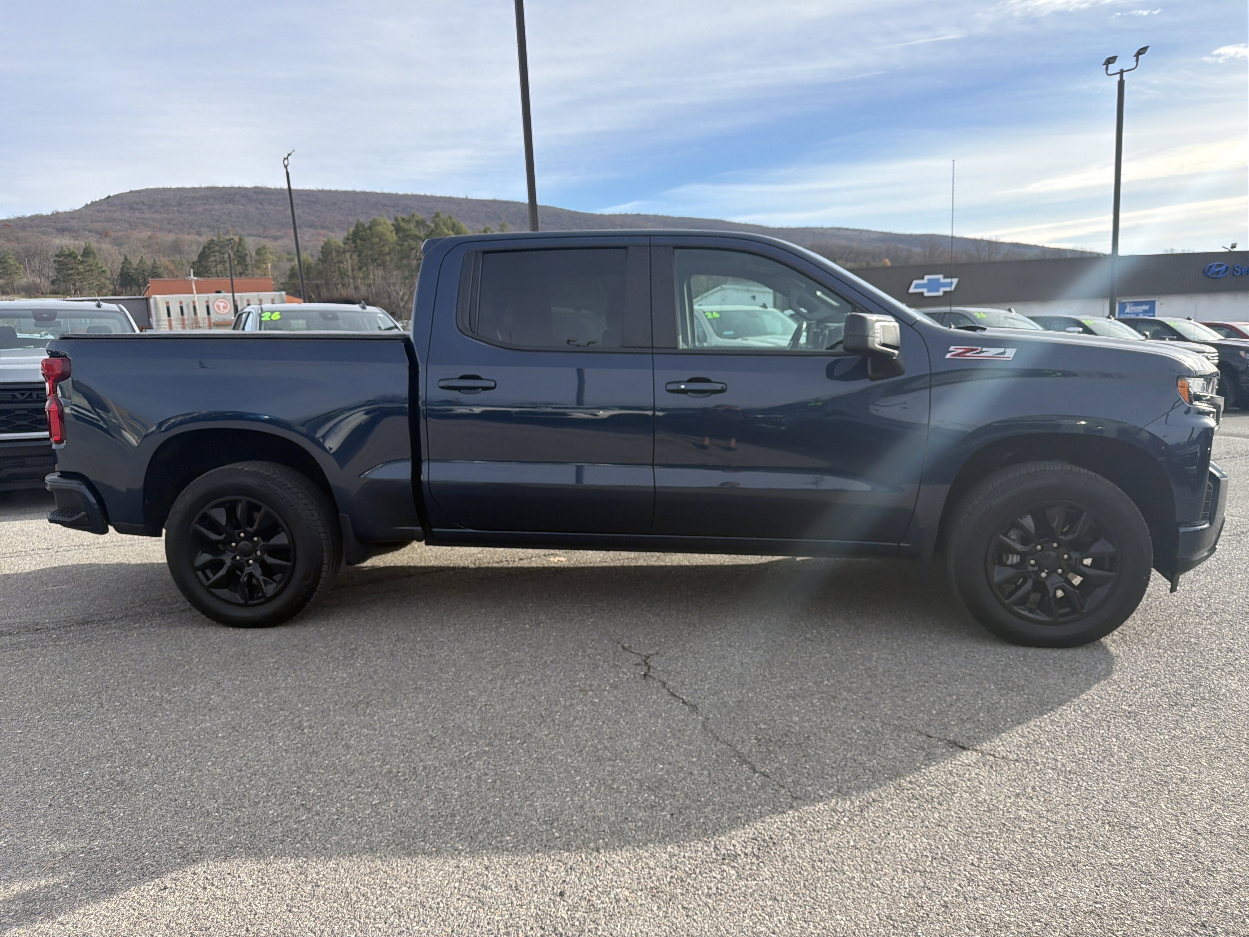 Used 2022 Chevrolet Silverado 1500 RST image 2