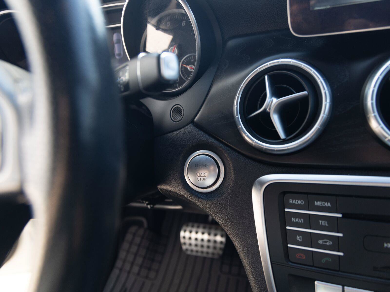 Used 2018 Mercedes-Benz CLA 250 4MATIC image 22