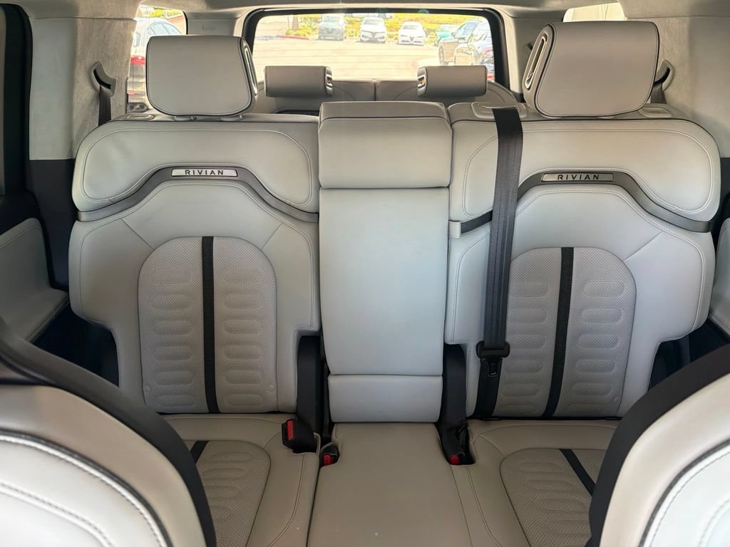 Used 2023 Rivian R1S Launch Edition Quad AWD/4WD image 20