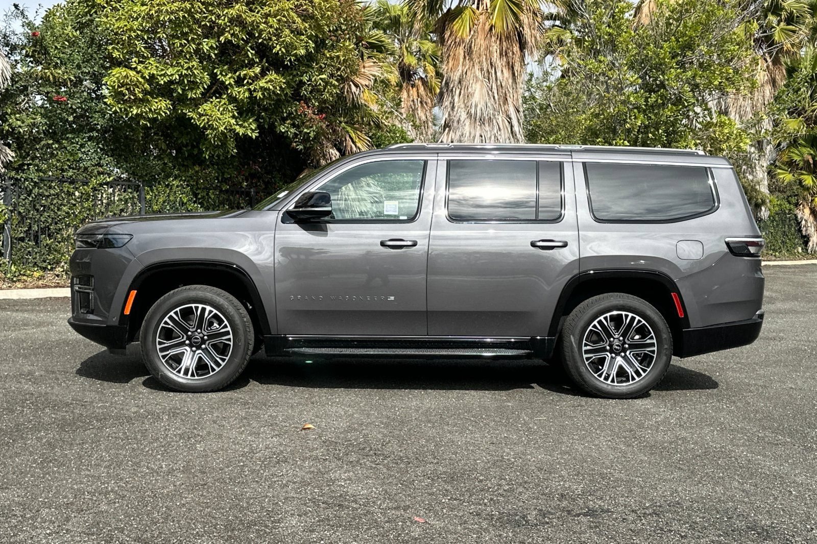 New 2026 Jeep Grand Wagoneer 4WD image 6