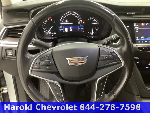 Used 2018 Cadillac XT5 Luxury image 16