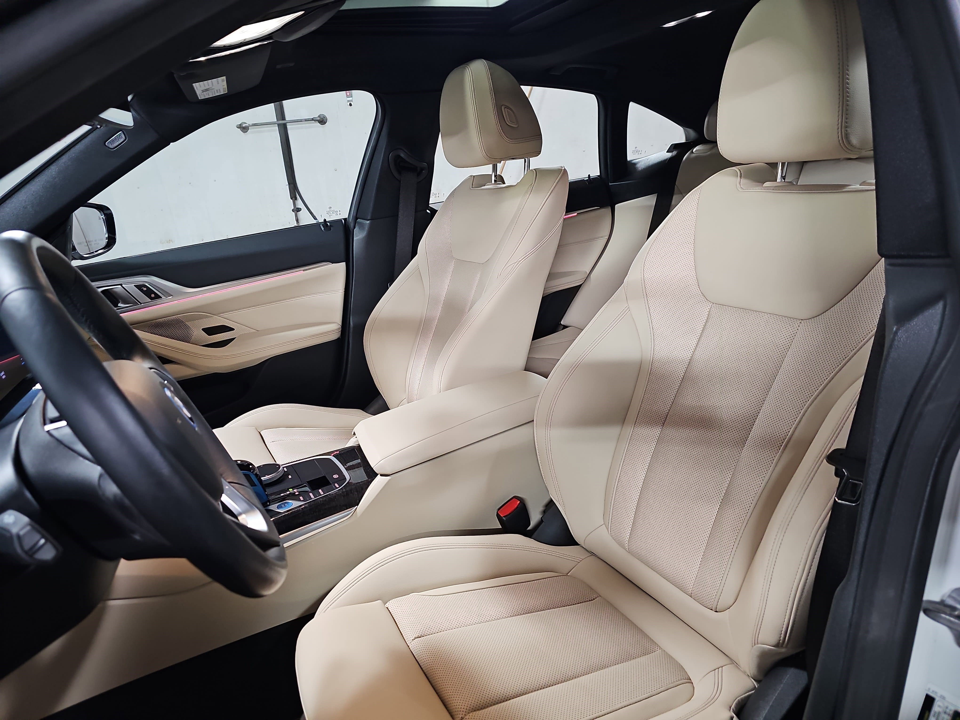 Used 2023 BMW i4 eDrive35 w/ Premium Package image 16