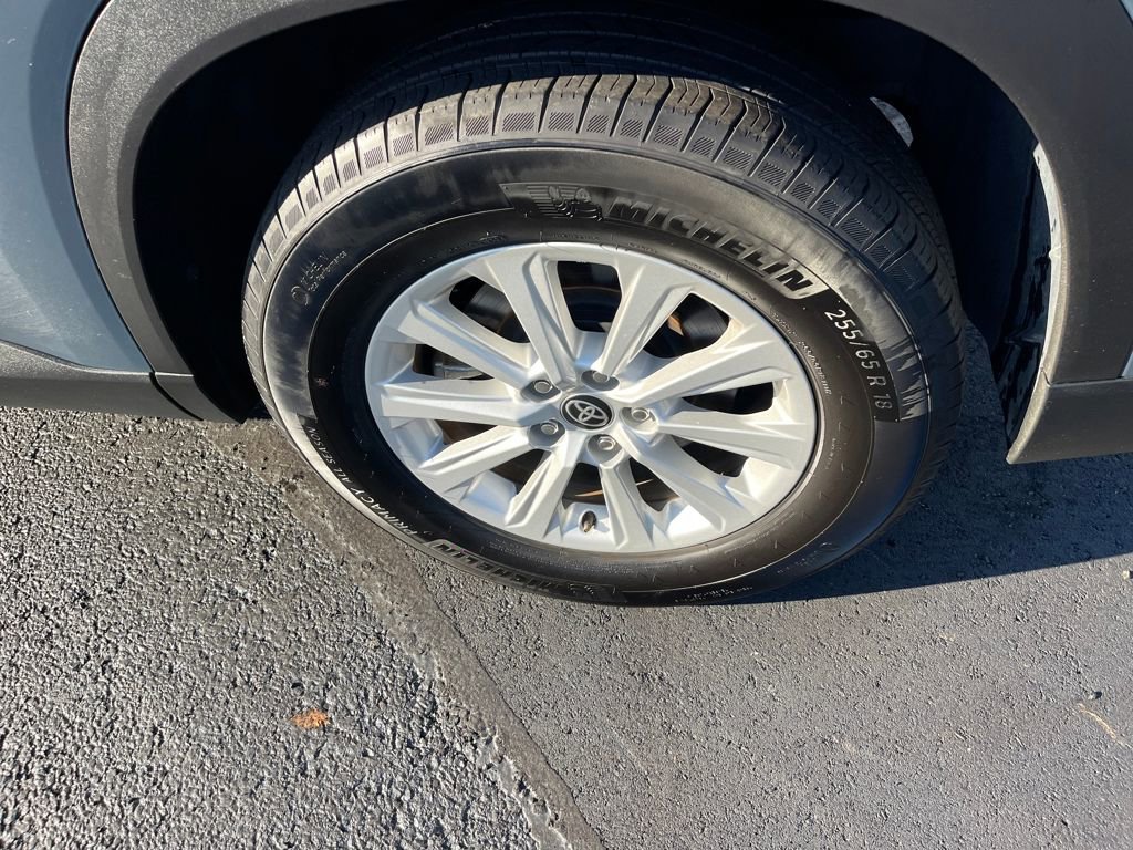 Used 2024 Toyota Grand Highlander XLE image 37