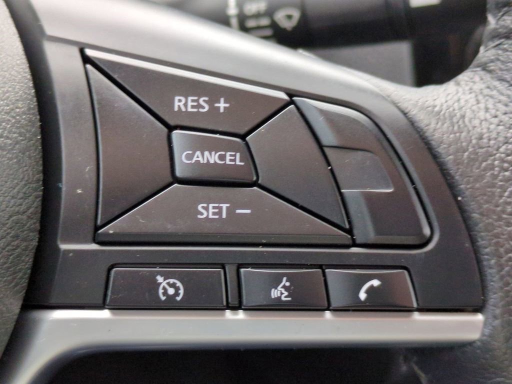 Used 2019 Nissan Rogue SV image 26