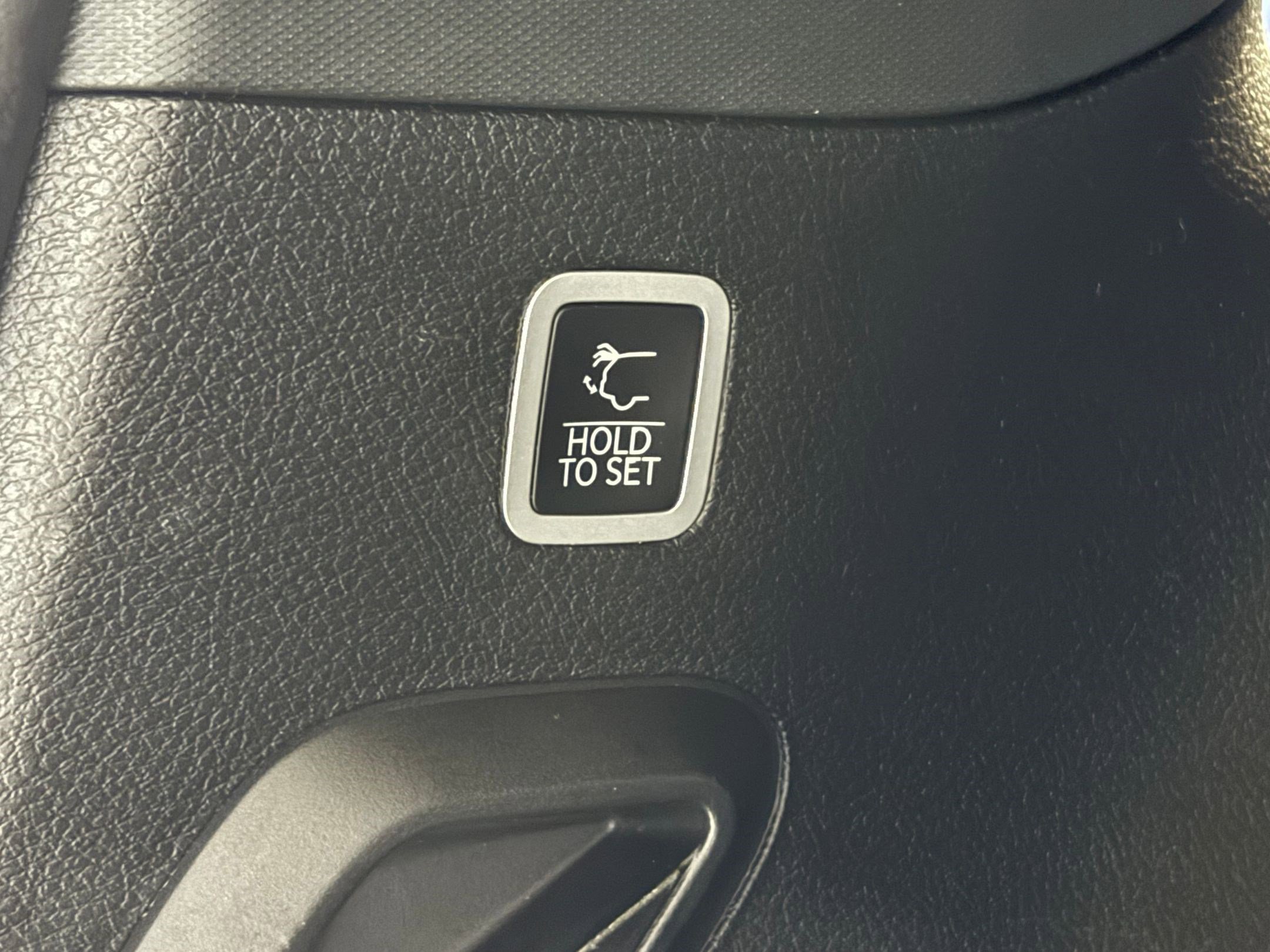 Used 2024 Jeep Grand Wagoneer Series III w/ HD Trailer Tow Package image 50