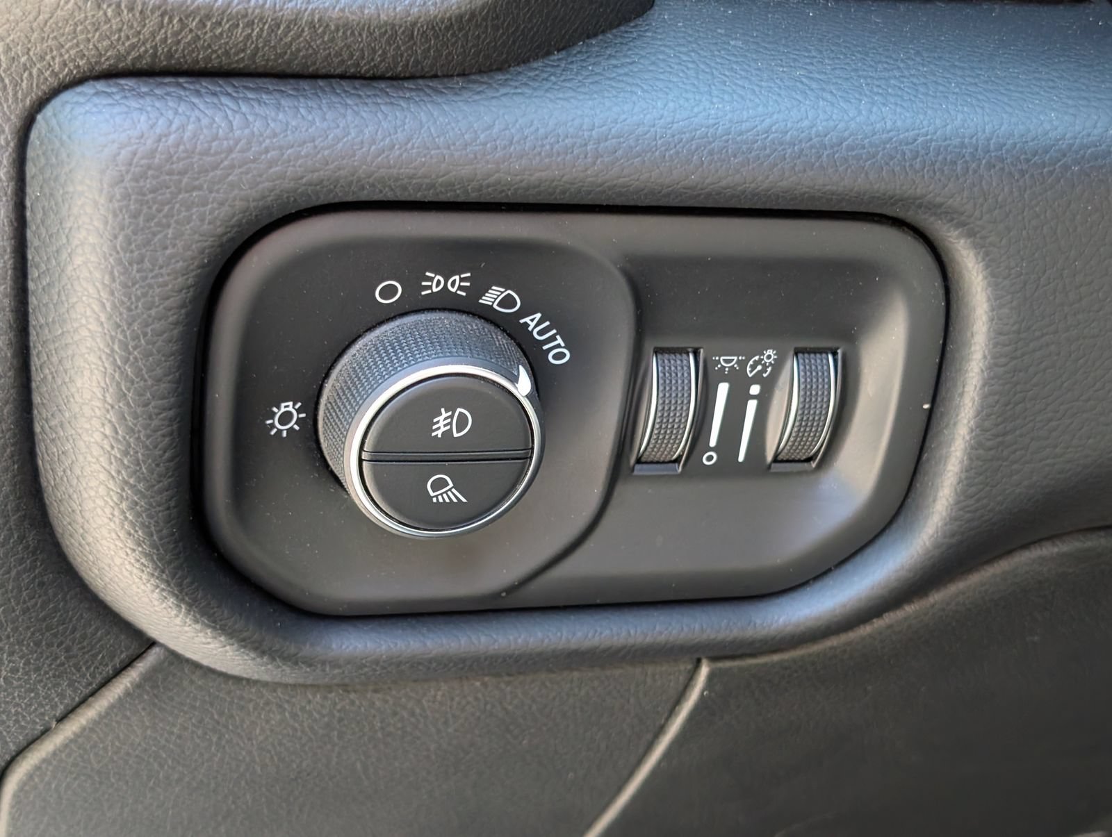 Used 2020 RAM 2500 Laramie AWD/4WD image 21