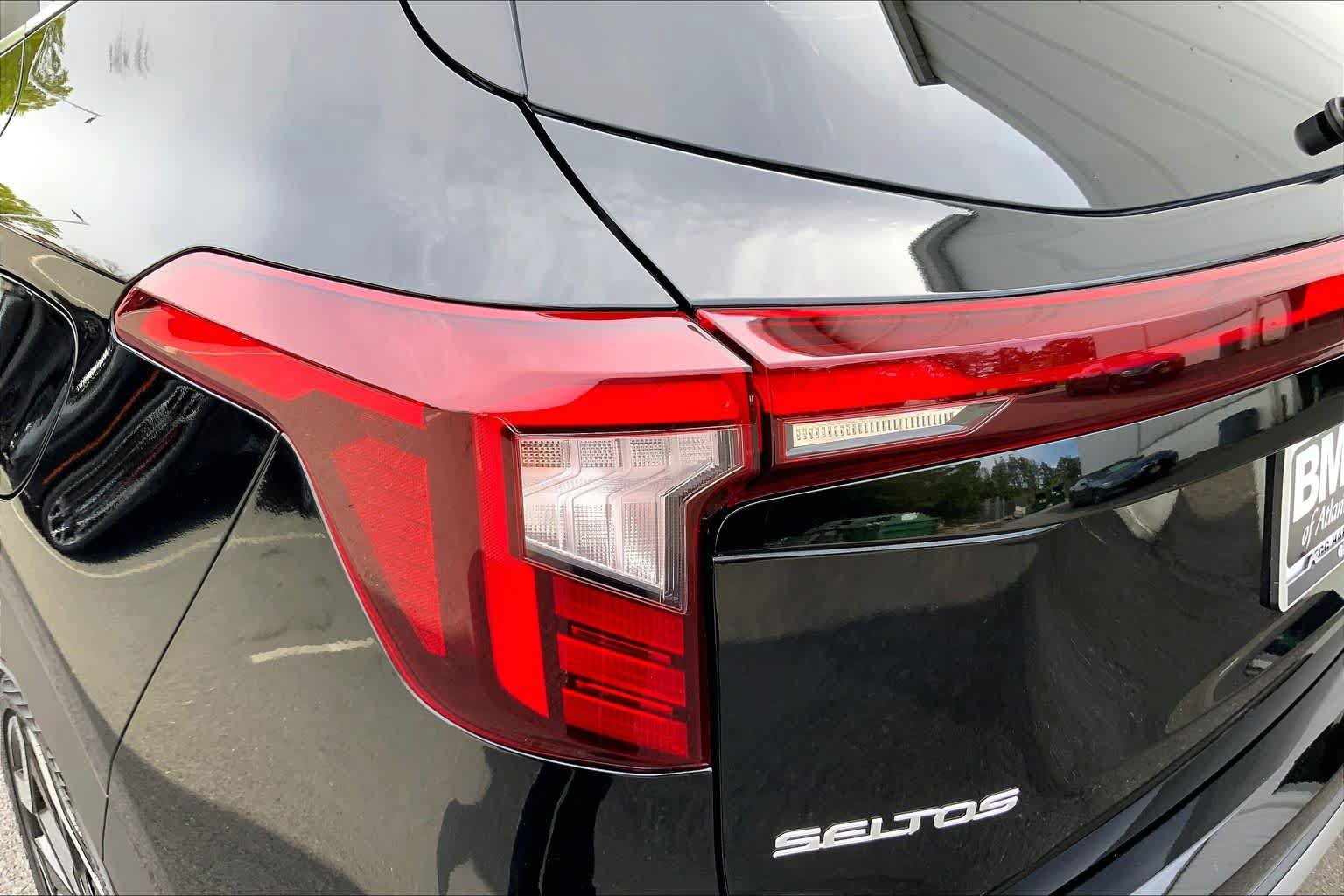 Used 2025 Kia Seltos SX w/ SX Sunroof Package AWD/4WD image 28