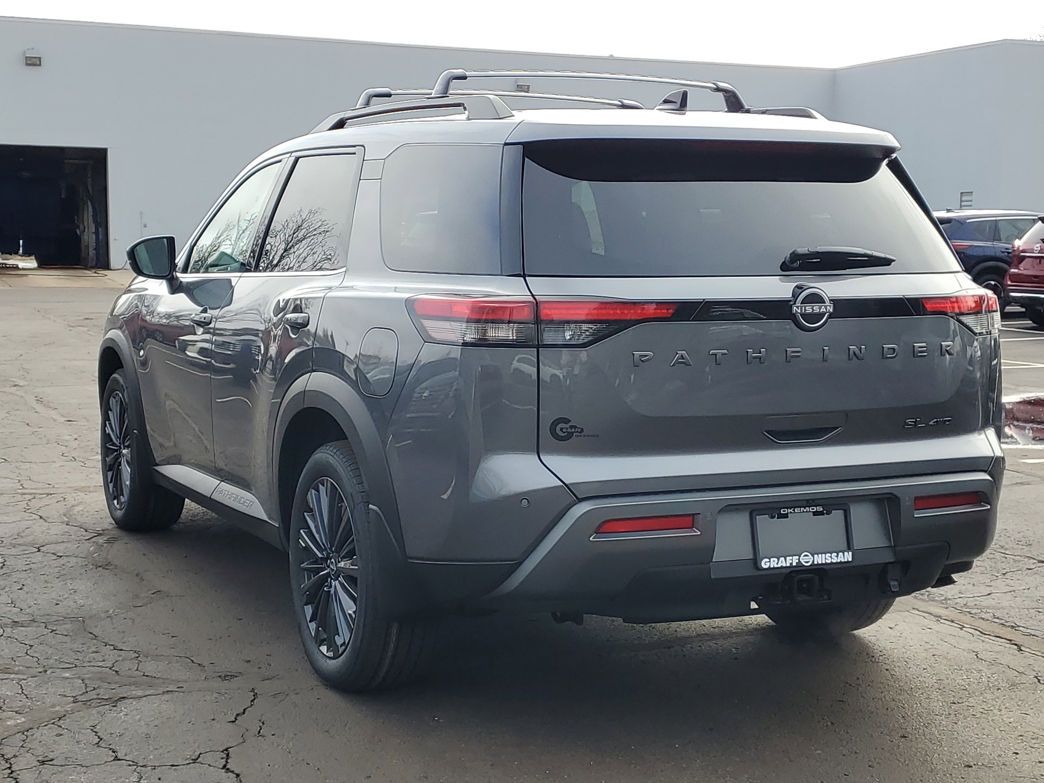 New 2026 Nissan Pathfinder SL w/ SL Premium Package image 4