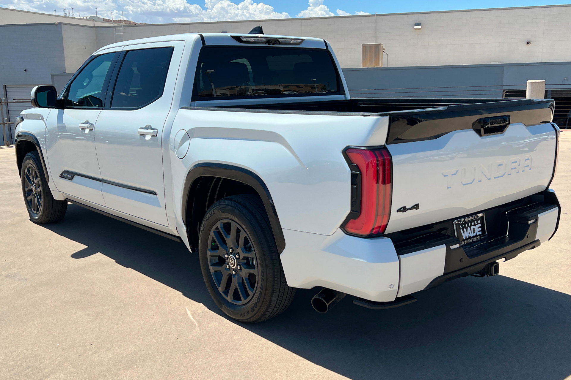 Used 2022 Toyota Tundra Platinum w/ Advanced Package AWD/4WD image 3