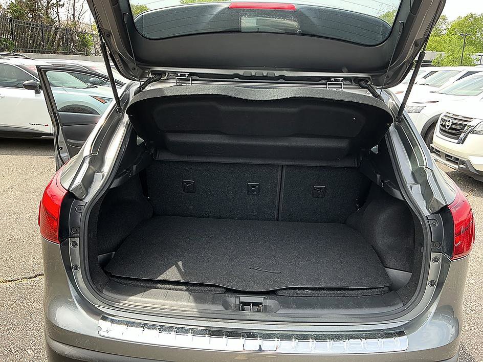 Used 2017 Nissan Rogue Sport SL image 25