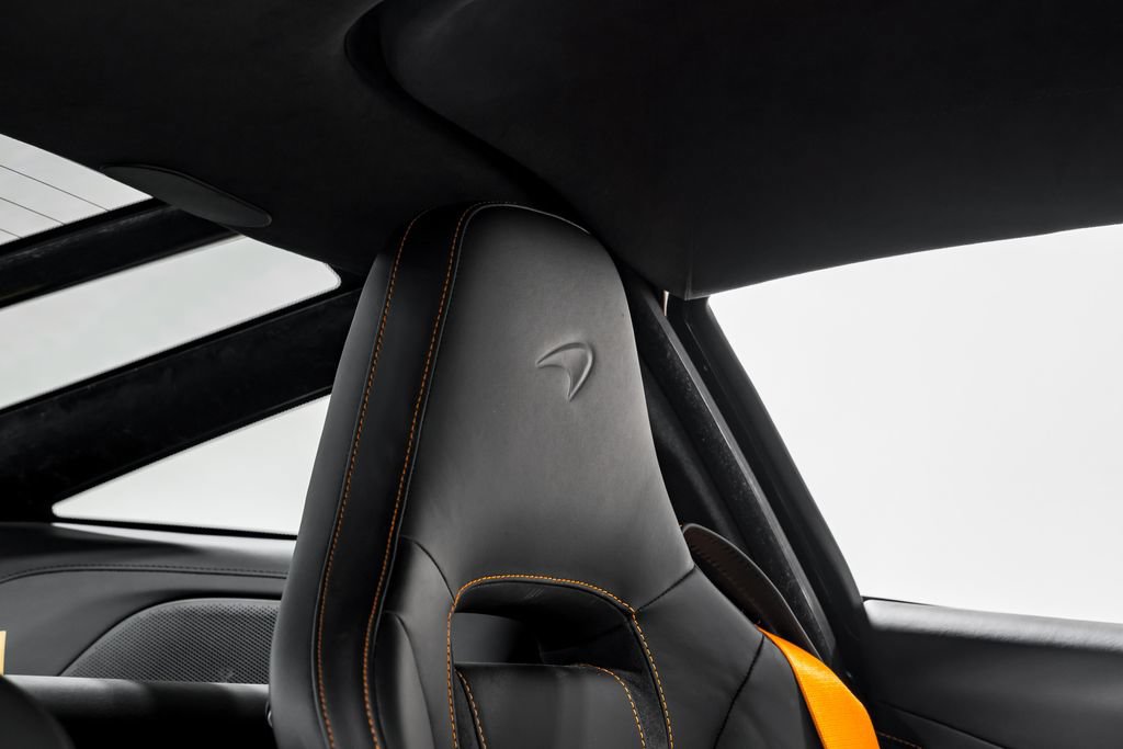 Used 2026 McLaren 750S RWD image 30