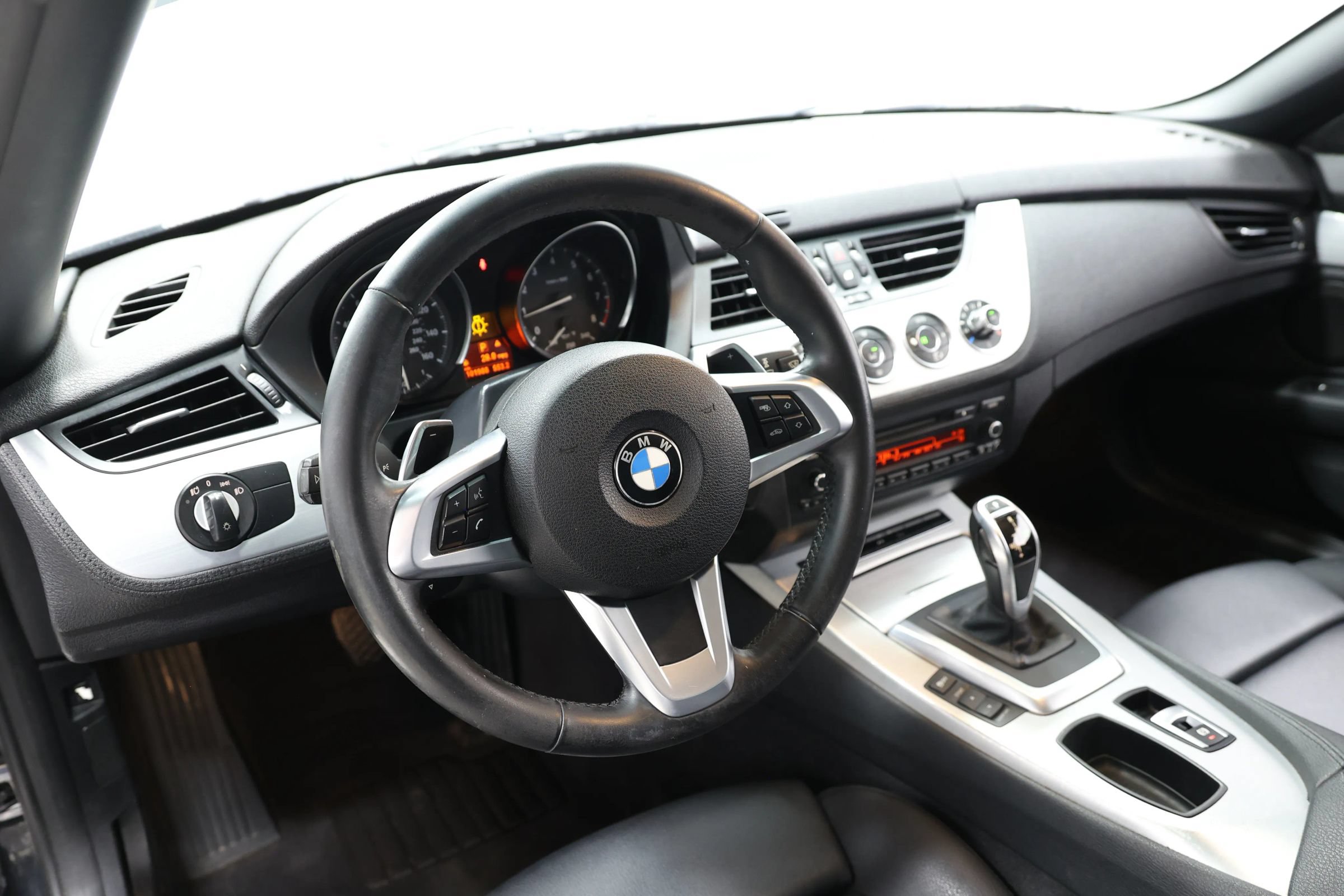 Used 2013 BMW Z4 sDrive28i RWD image 2