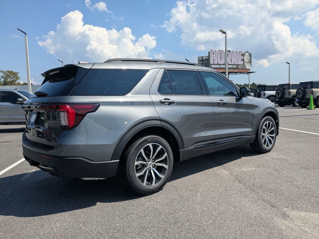 New 2027 Ford Explorer ST-Line RWD image 4