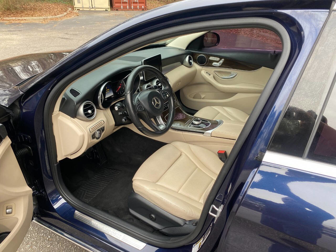 Used 2017 Mercedes-Benz C 300 4MATIC Sedan image 12