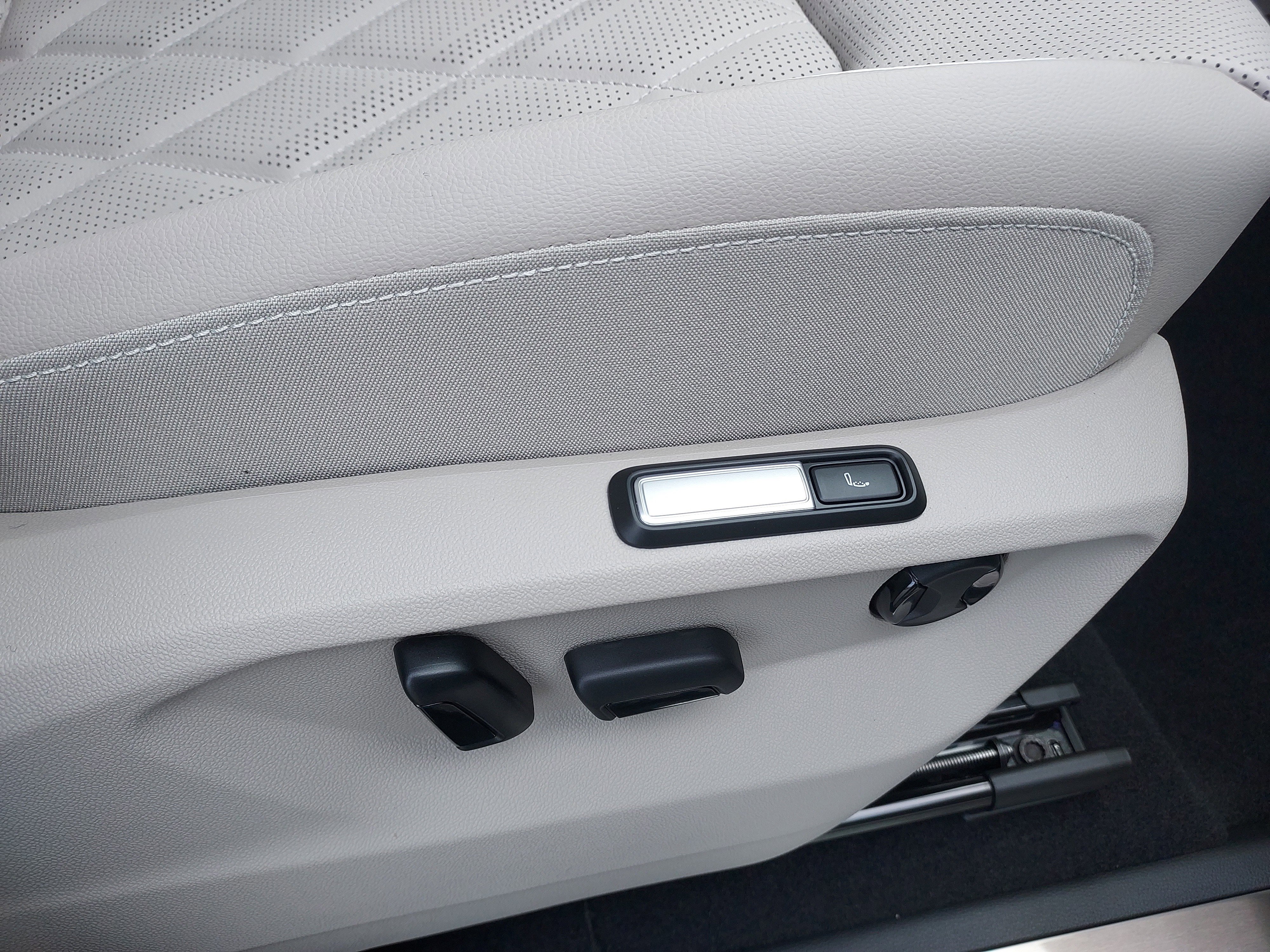 New 2026 Volkswagen Atlas SEL Premium R-Line image 20