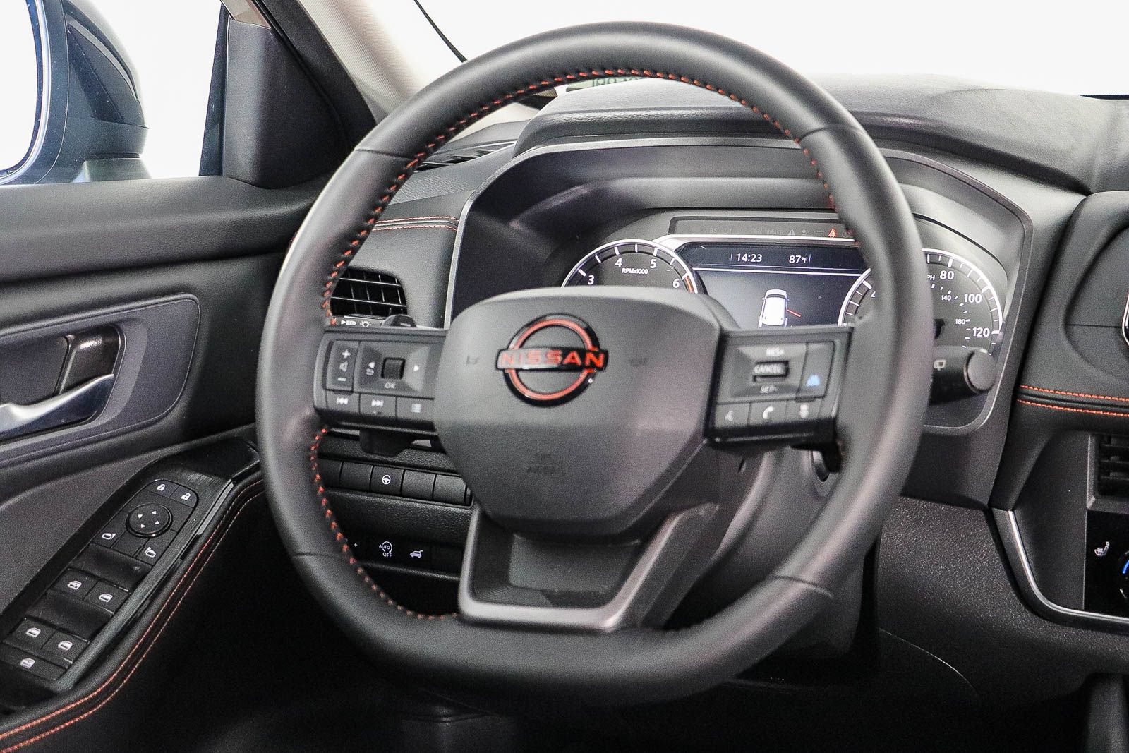 Certified 2025 Nissan Rogue SV AWD/4WD image 12
