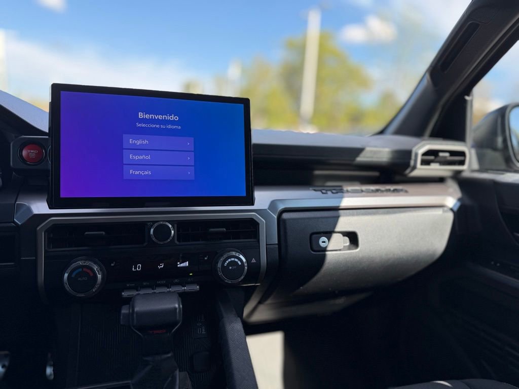 Used 2024 Toyota Tacoma TRD Sport AWD/4WD image 25