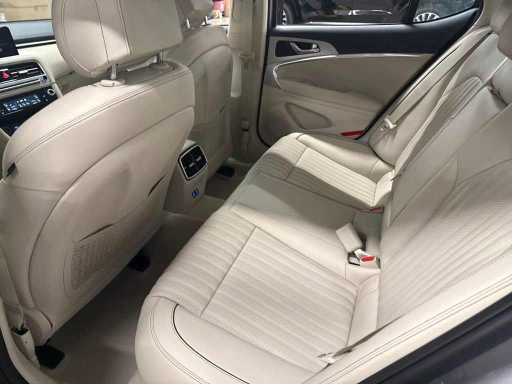 New 2026 Genesis G70 2.5T Prestige image 12