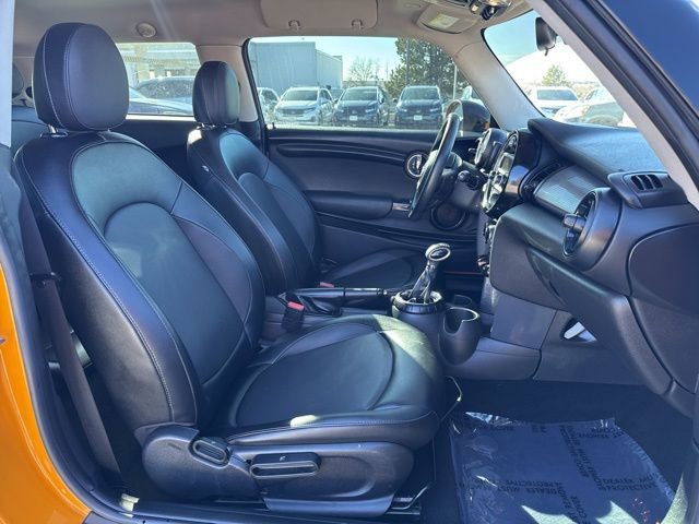 Used 2016 MINI Cooper 2-Door Hardtop image 10