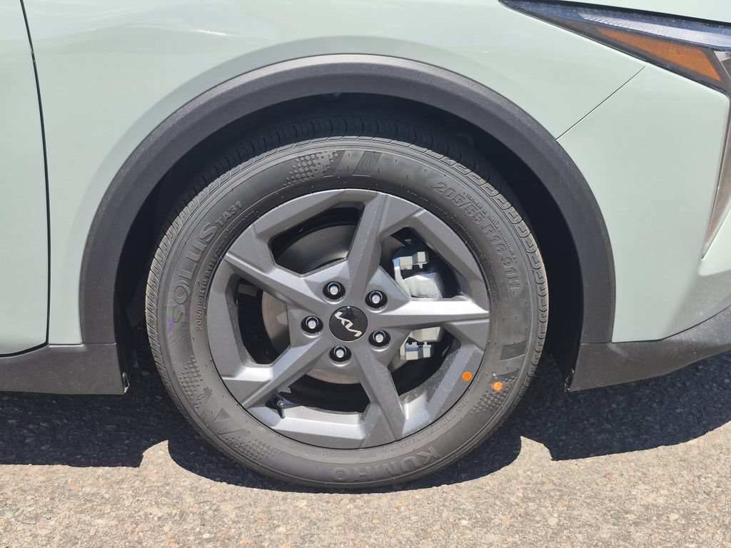 New 2026 Kia K4 FWD image 17
