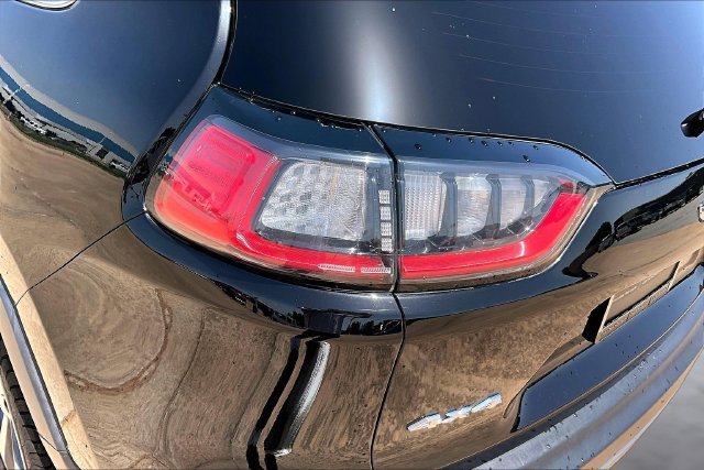 Used 2019 Jeep Cherokee Limited AWD/4WD image 31