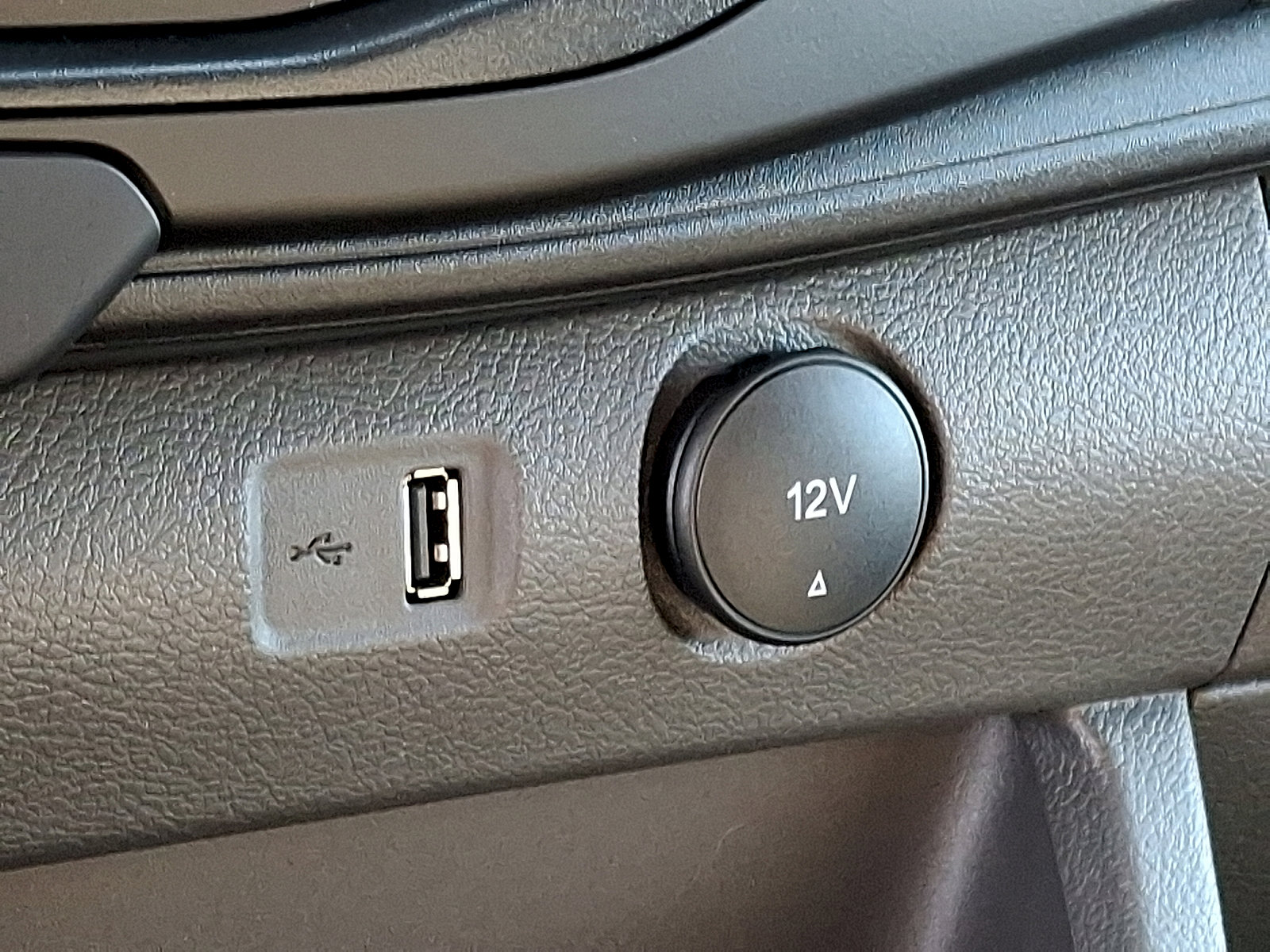 New 2026 Ford Transit 250 148 High Roof w/ Load Area Protection Package image 18