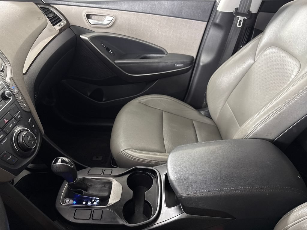 Used 2018 Hyundai Santa Fe SE FWD image 18