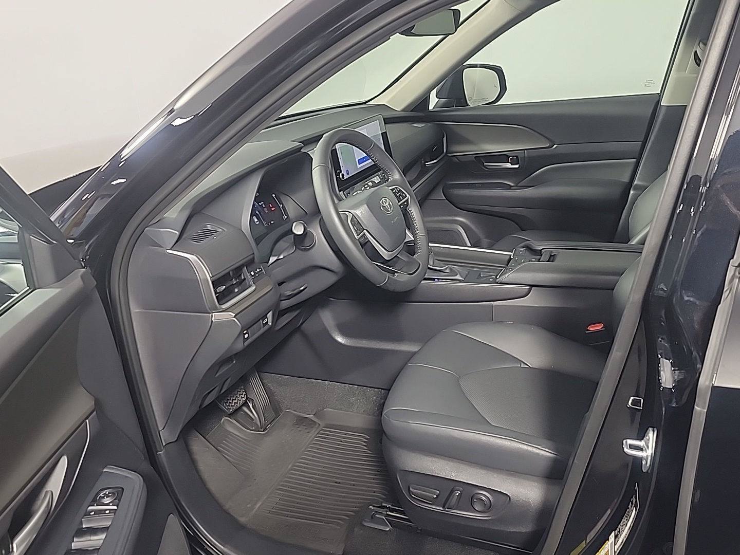Used 2026 Toyota Grand Highlander AWD image 19