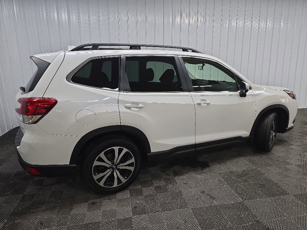 Used 2022 Subaru Forester Limited AWD/4WD image 3