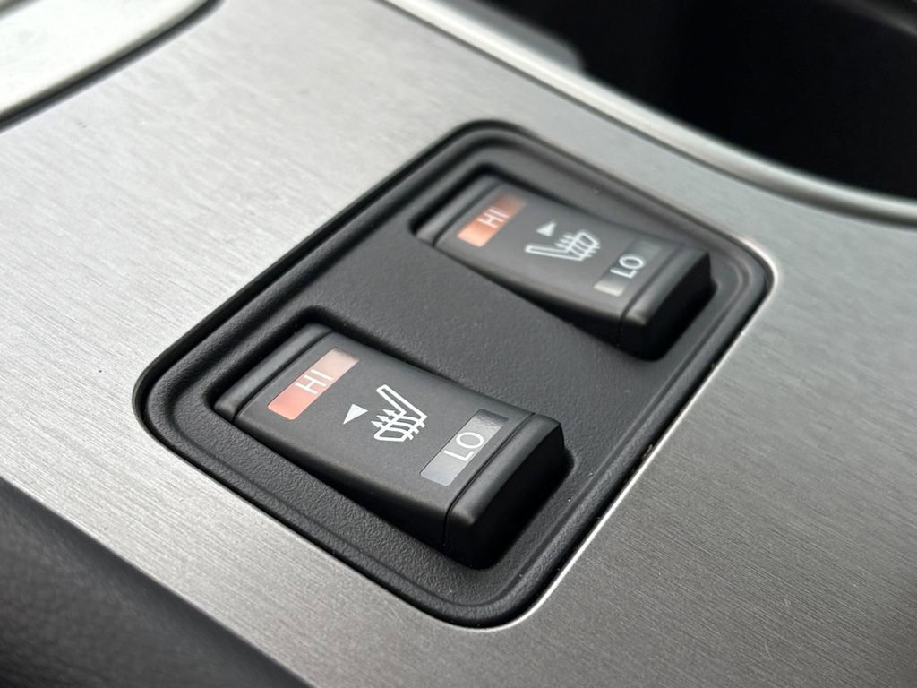 Used 2024 Nissan Murano SV w/ SV Midnight Edition Package image 5