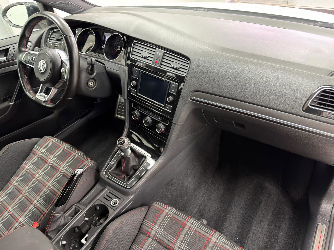 Used 2020 Volkswagen GTI S FWD image 26