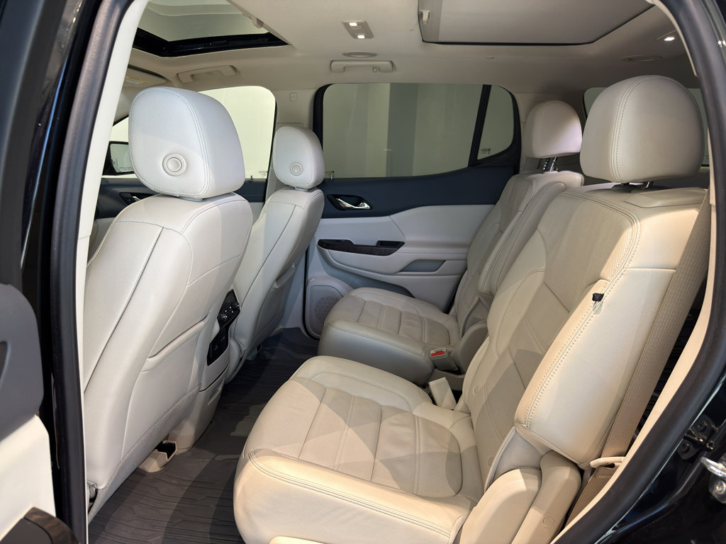 Used 2023 GMC Acadia Denali w/ Black Diamond Edition image 18