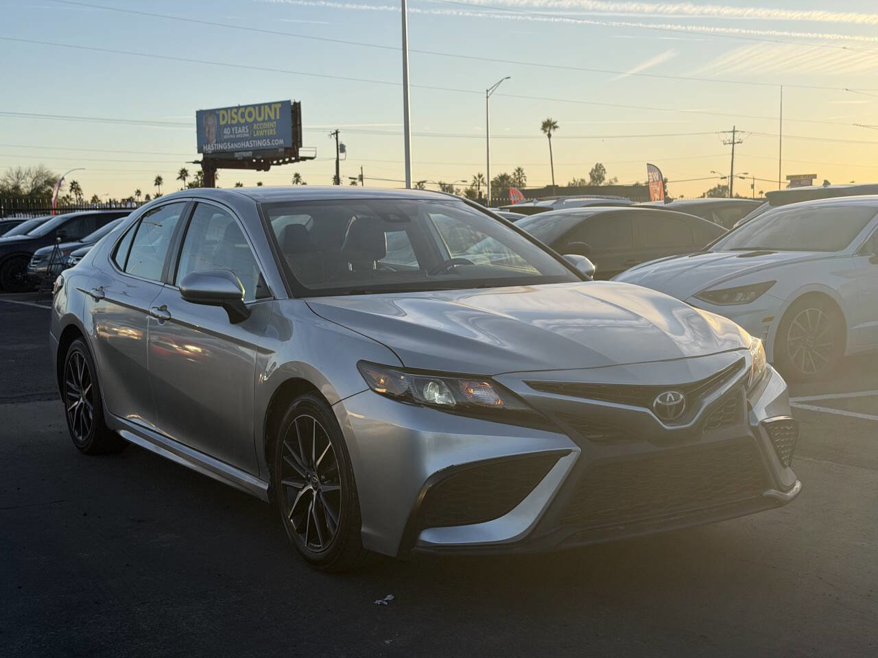 Used 2021 Toyota Camry SE image 14