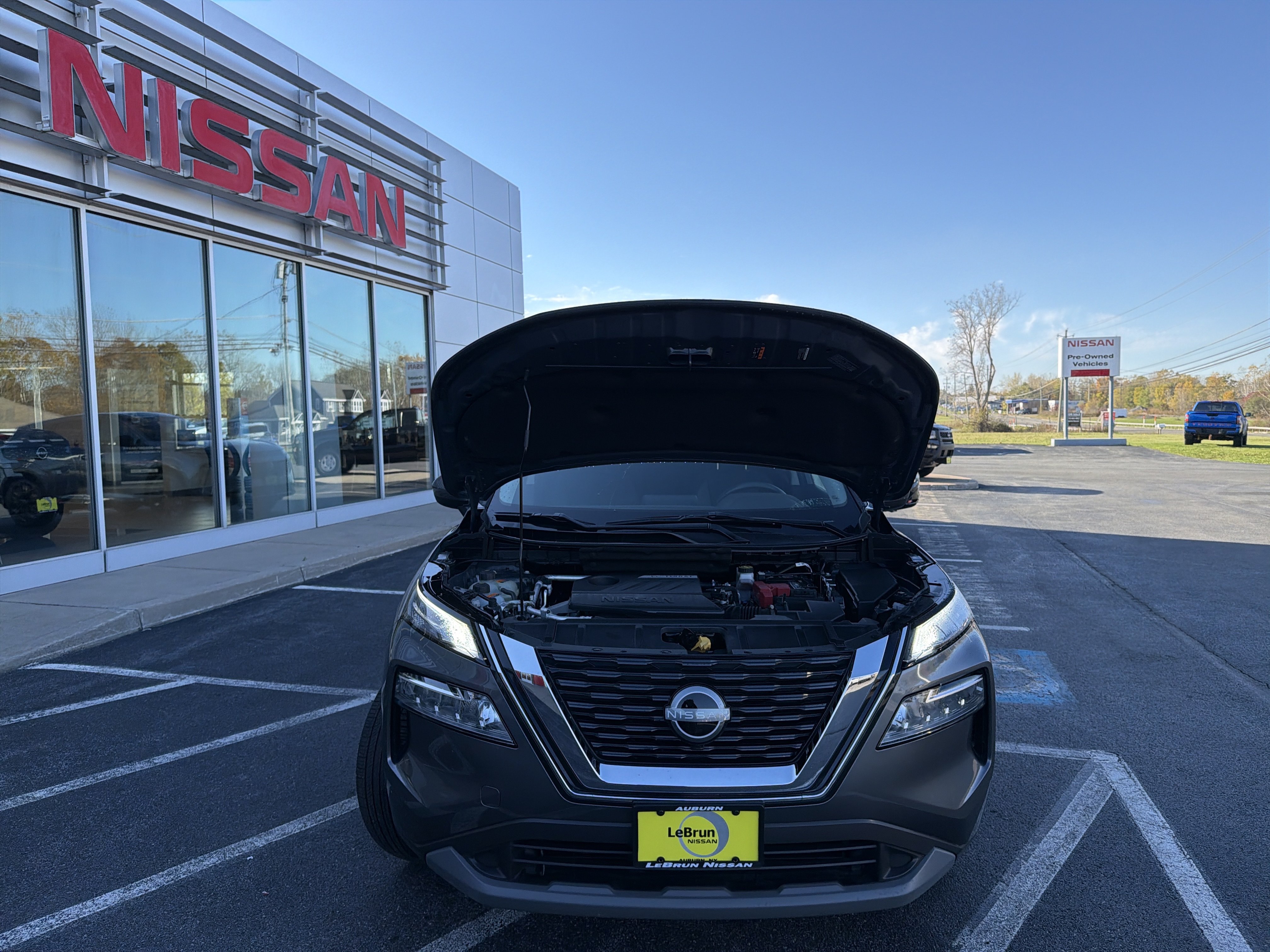 Certified 2023 Nissan Rogue SV w/ SV Premium B Package AWD/4WD image 18