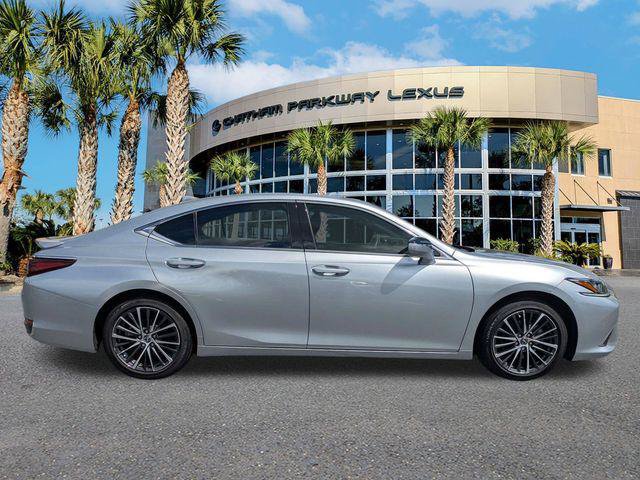 Certified 2023 Lexus ES 300h w/ Premium Package FWD image 4