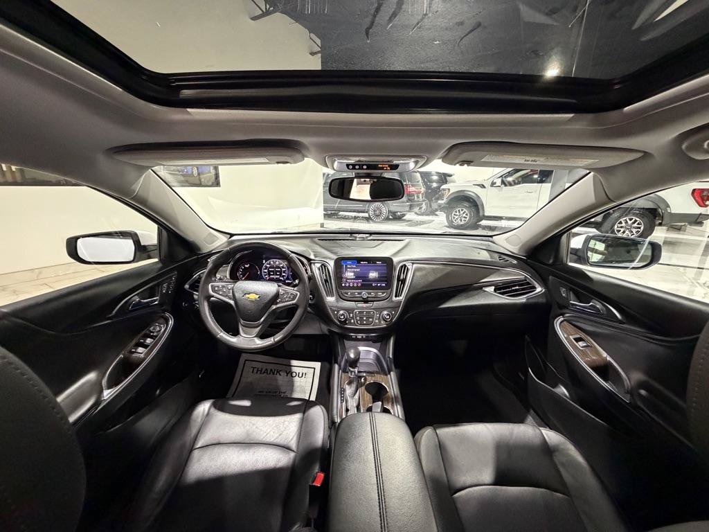 Used 2022 Chevrolet Malibu Premier FWD image 18