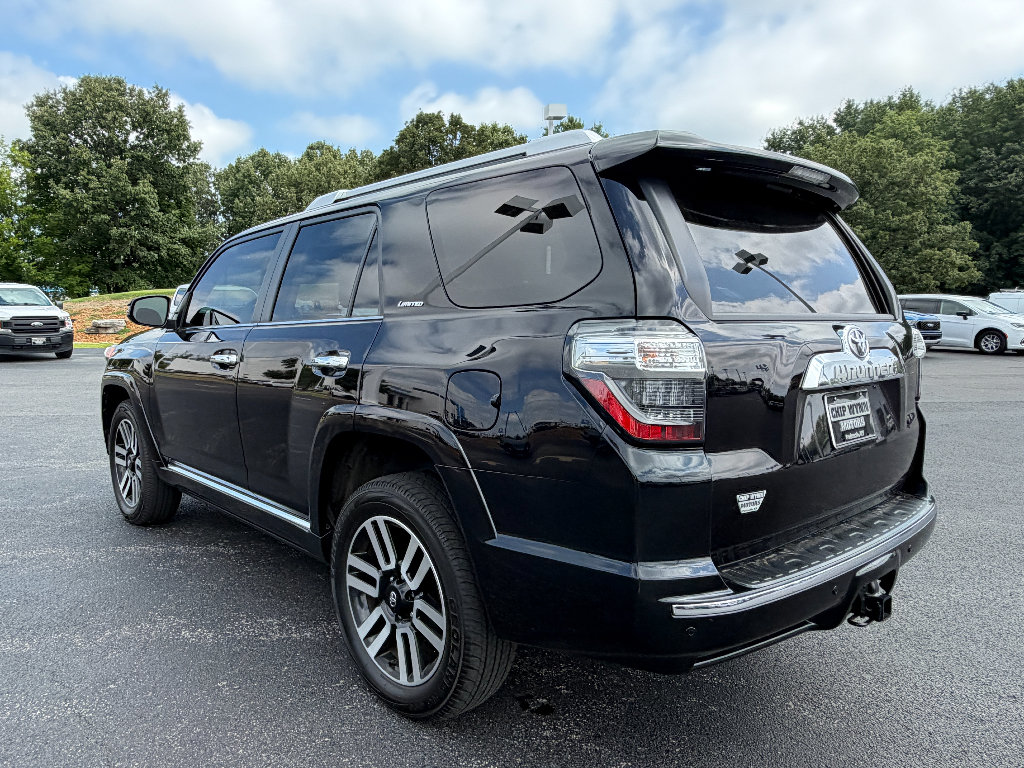 Used 2023 Toyota 4Runner Limited AWD/4WD image 5