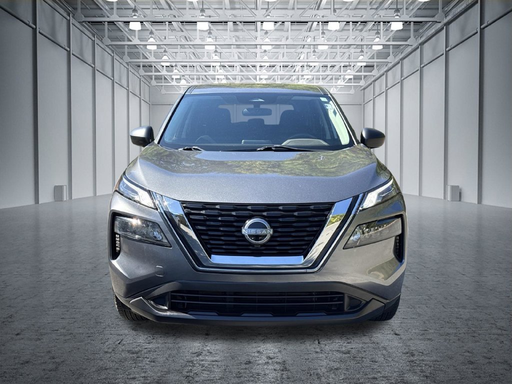 Used 2023 Nissan Rogue S FWD image 2