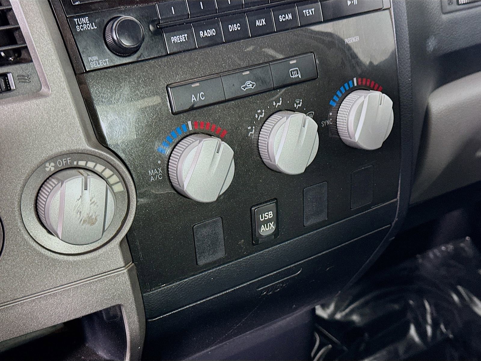 Used 2012 Toyota Tundra 4x4 Double Cab w/ Tow Pkg image 15