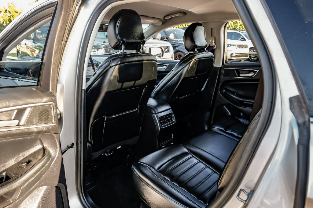 Used 2019 Ford Edge SEL w/ Equipment Group 201A FWD image 38