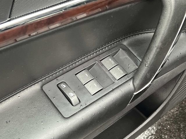 Used 2011 Lincoln MKZ image 16