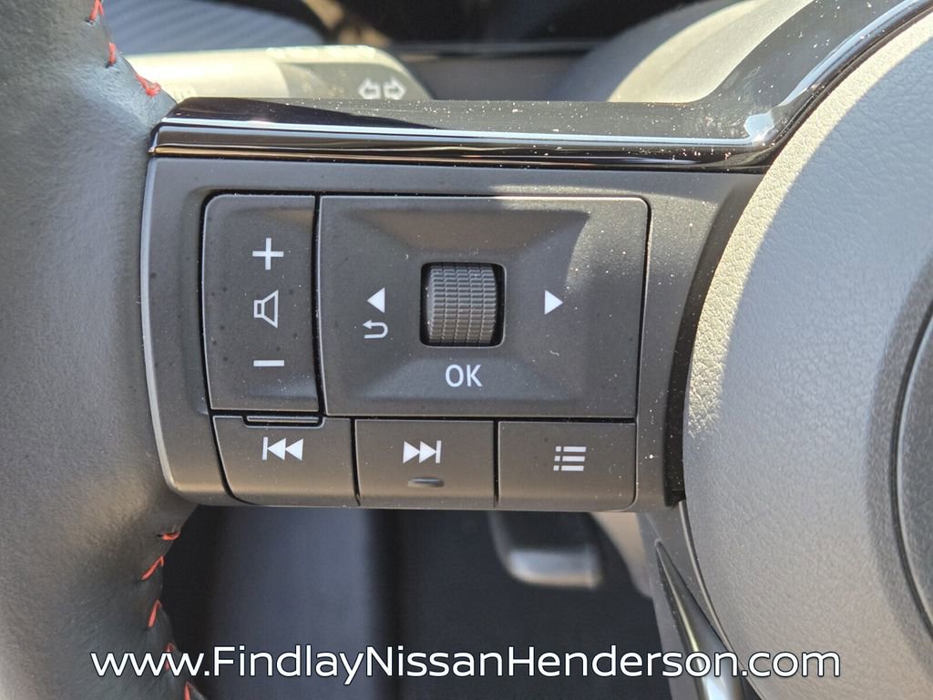 Used 2025 Nissan Kicks SR FWD image 23