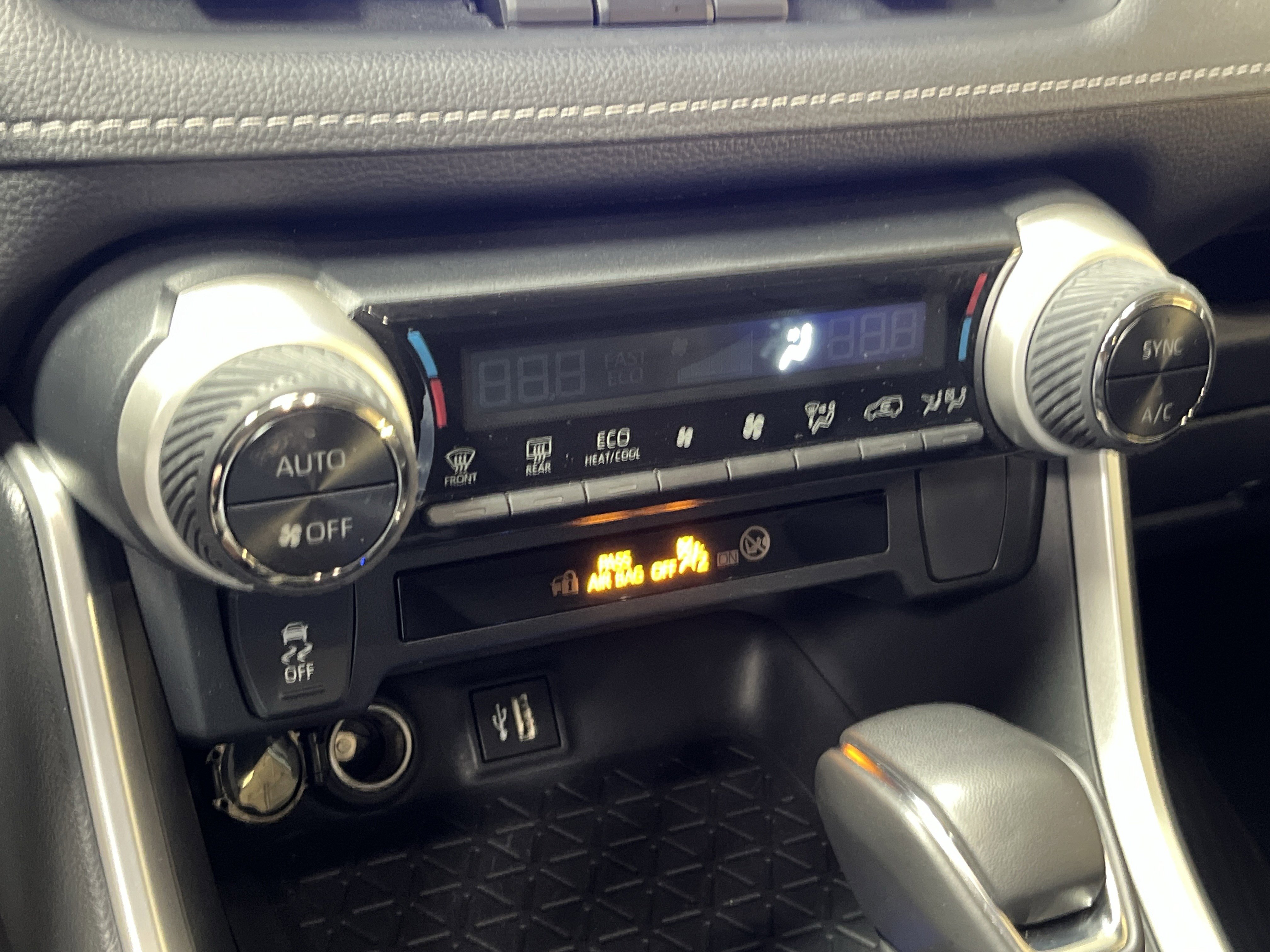 Certified 2025 Toyota RAV4 XLE Premium AWD/4WD image 34