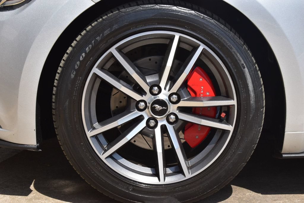 Used 2016 Ford Mustang Coupe RWD image 11