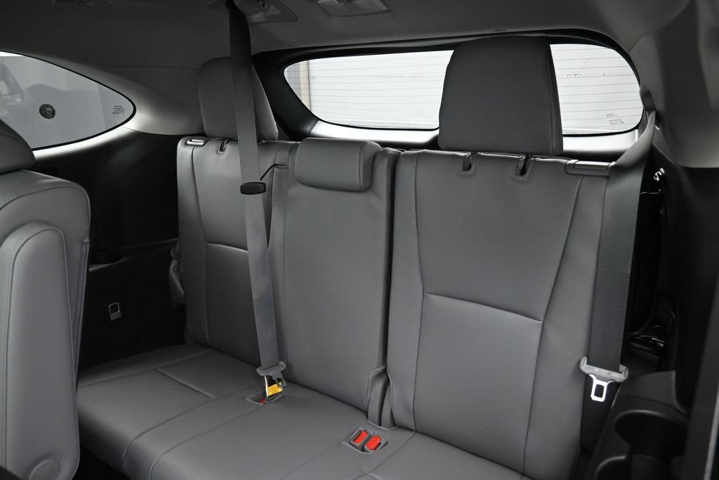 Certified 2026 Toyota Highlander Platinum AWD/4WD image 32