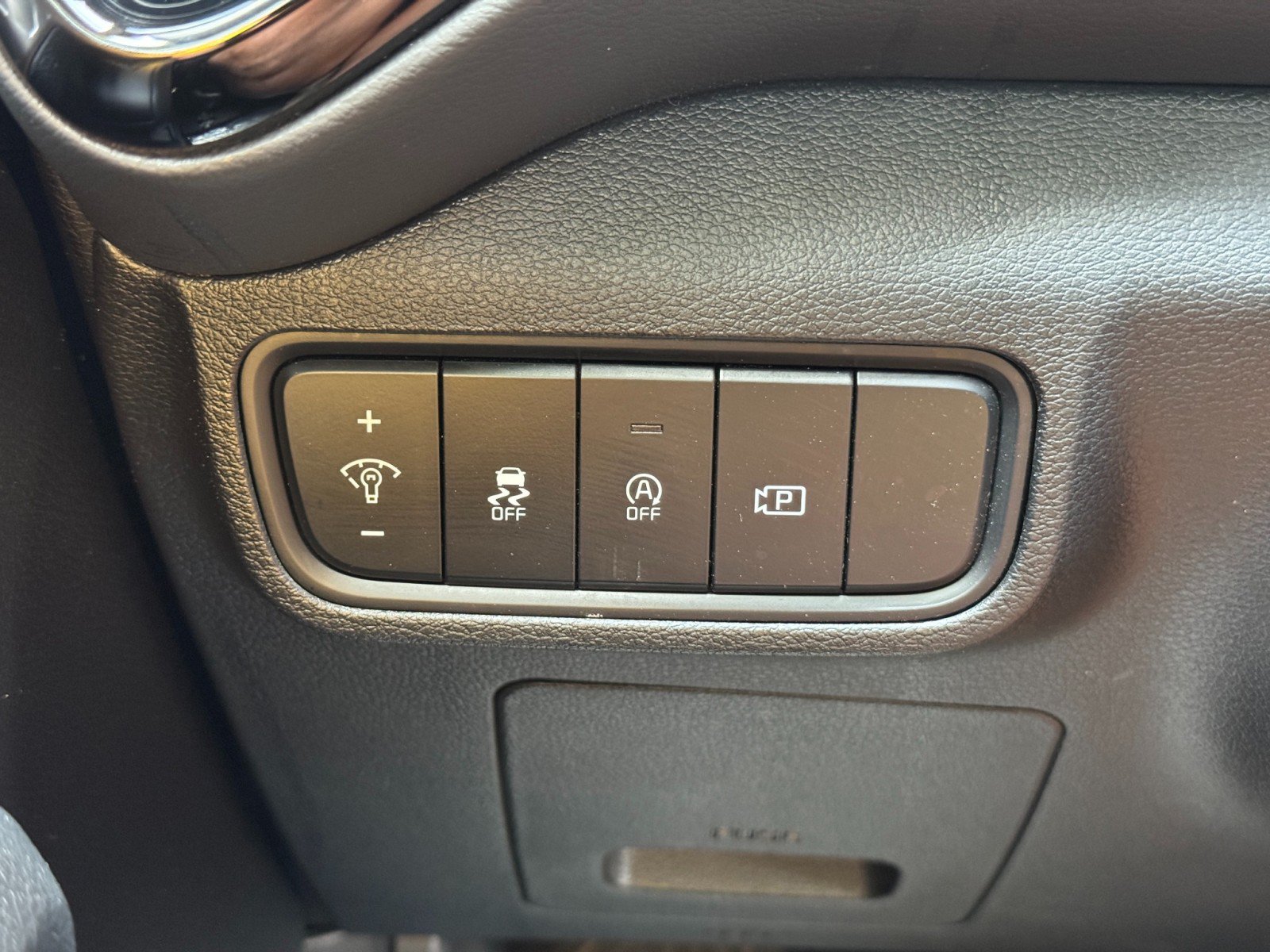 Used 2025 Kia Soul S FWD image 16