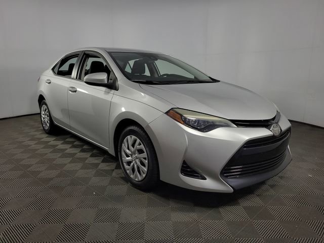 Used 2017 Toyota Corolla LE image 1