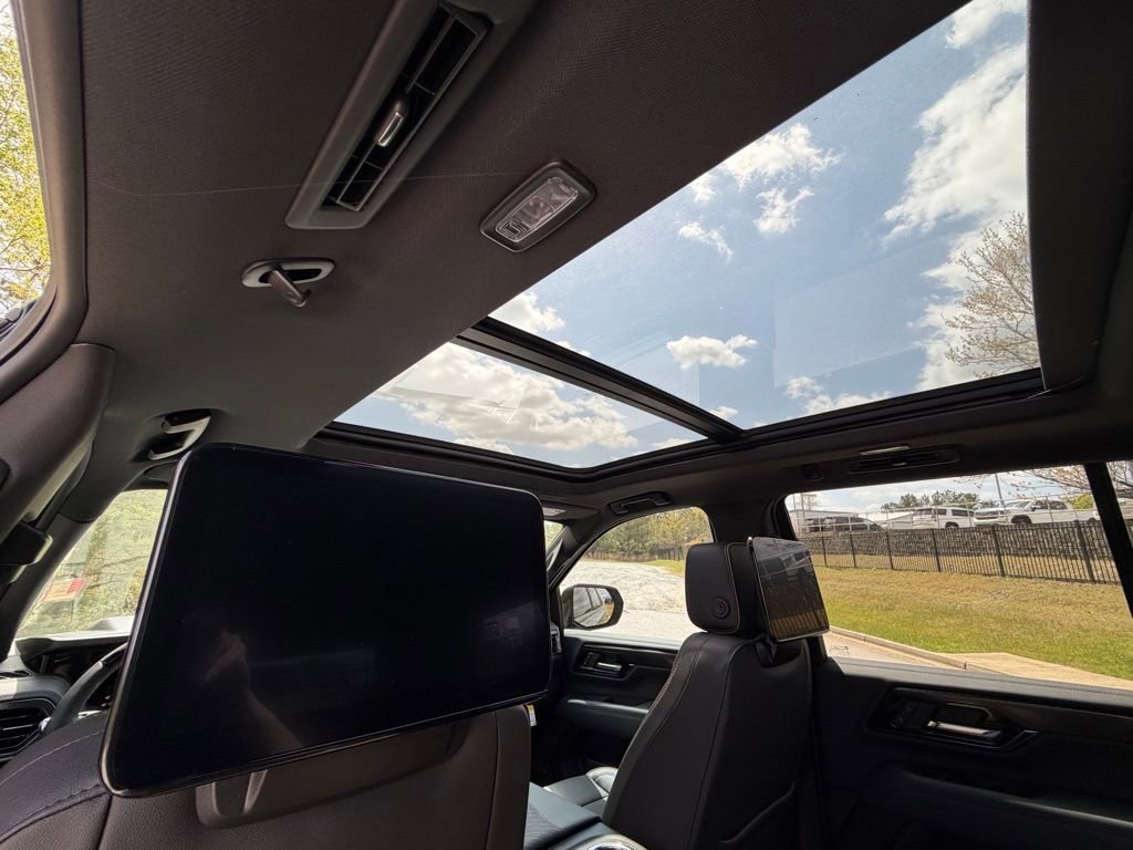 New 2026 GMC Yukon AT4 w/ AT4 Premium Plus Package image 23