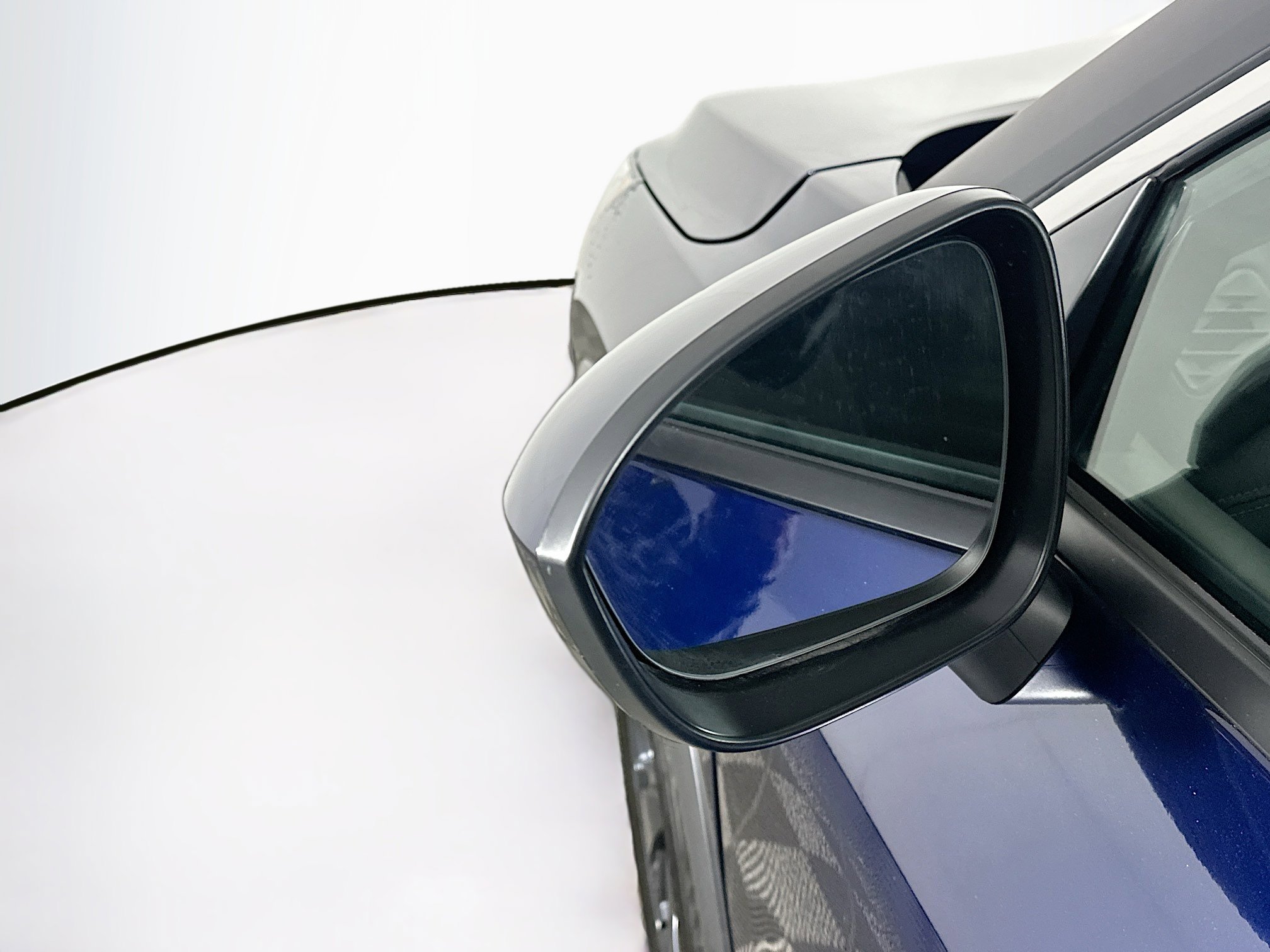 Used 2025 Nissan Rogue SV image 16